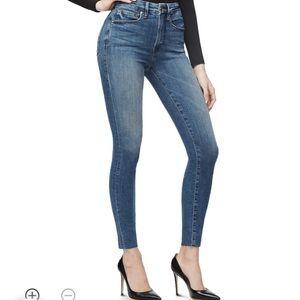 Good American Good Legs Skinny Jeans w/ Frayed Hem